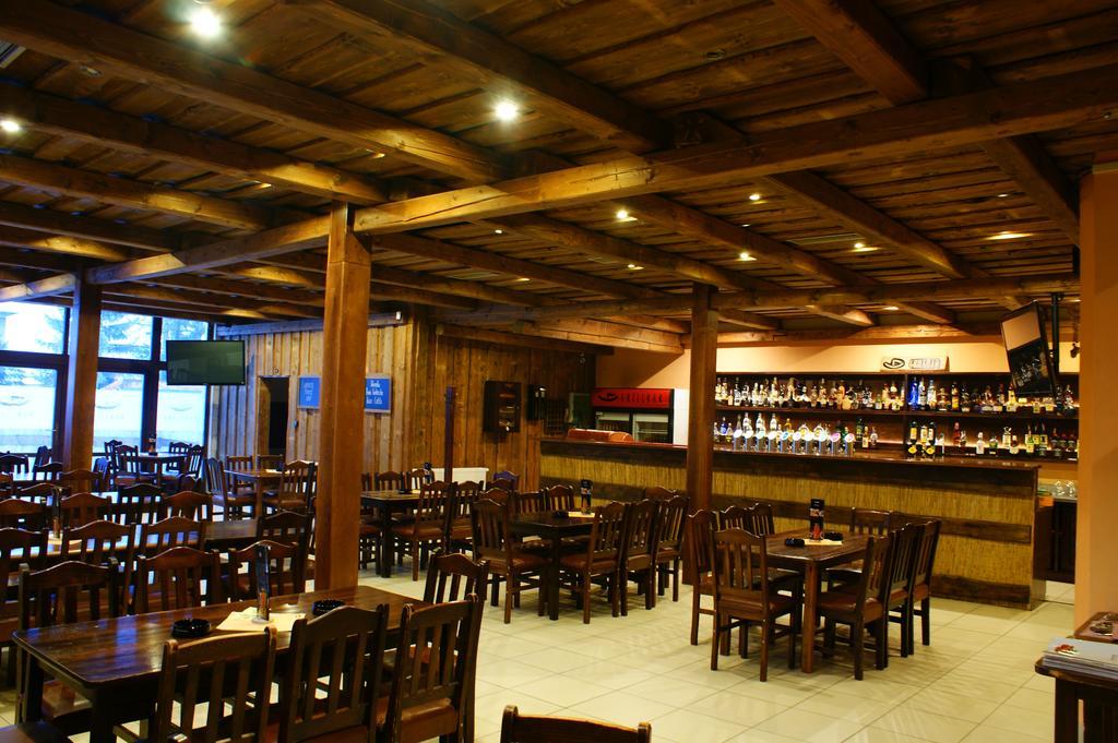 Grillbar Penzion & Restaurant Спишска-Нова-Вес Экстерьер фото